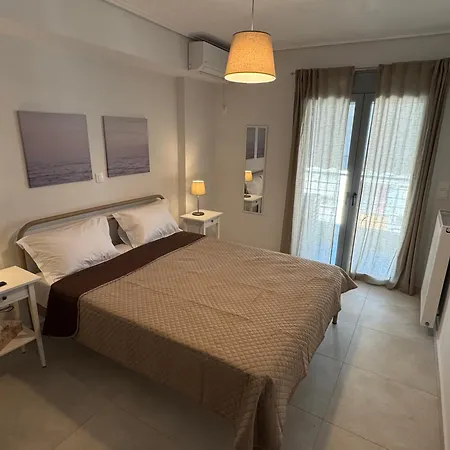 Central Apartment With Private Parking-3